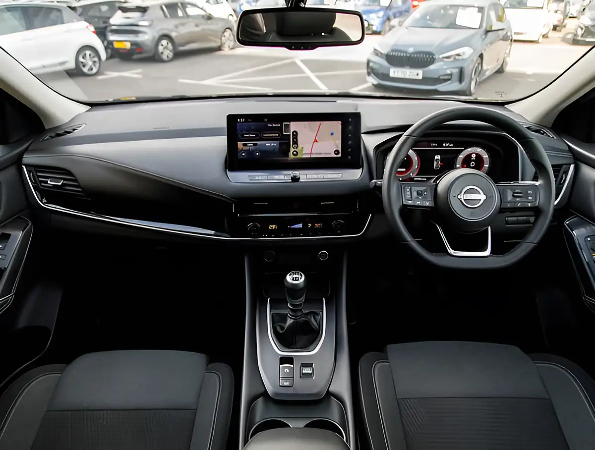 Used 2026 Nissan Qashqai N-Connecta Grey - Interior and Exterior details 3