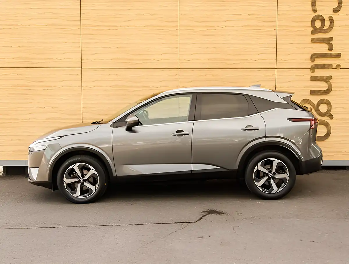 Used 2026 Nissan Qashqai N-Connecta Grey - Interior and Exterior details 9