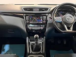 Used 2026 Nissan Qashqai N-Connecta Red - Interior and Exterior details 12