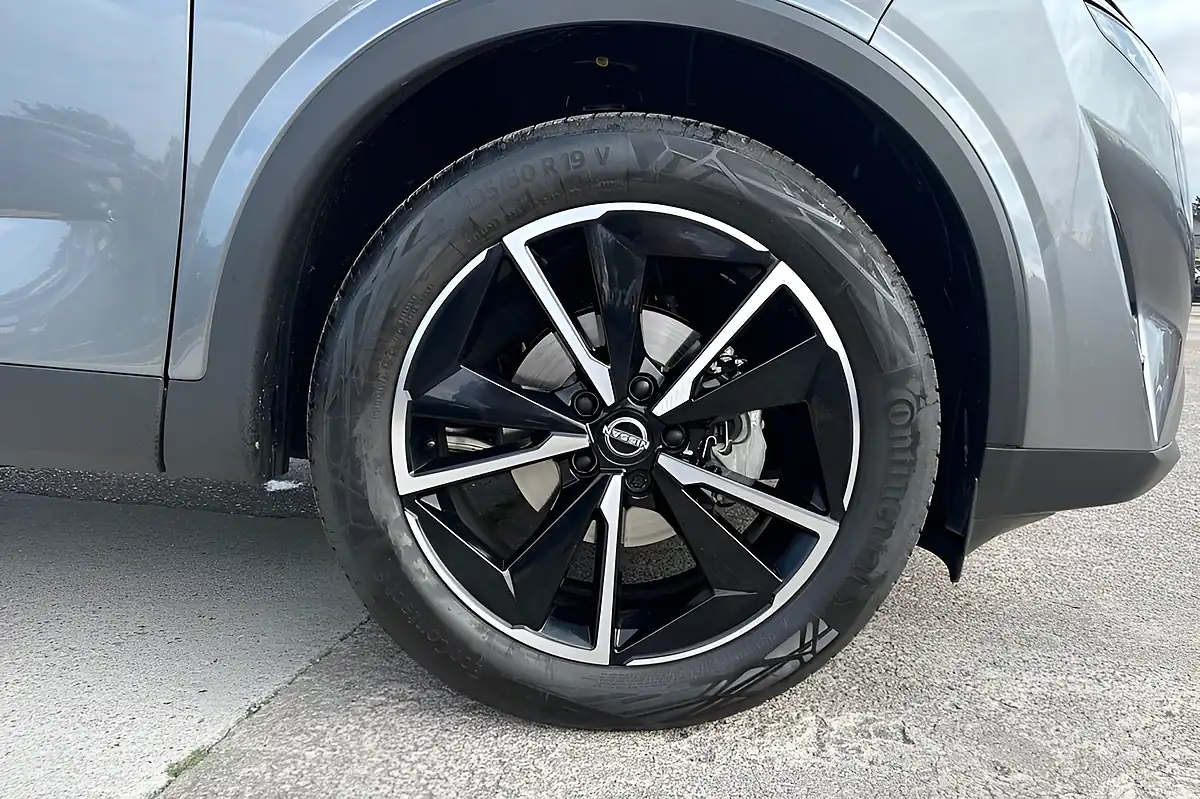 Used 2026 Nissan Qashqai Tekna Gun Metal - Interior and Exterior details 9