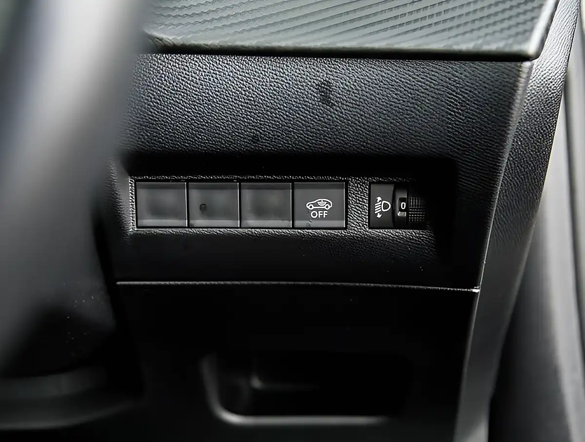 Used 2026 Peugeot 2008 Active Black - Interior and Exterior details 10