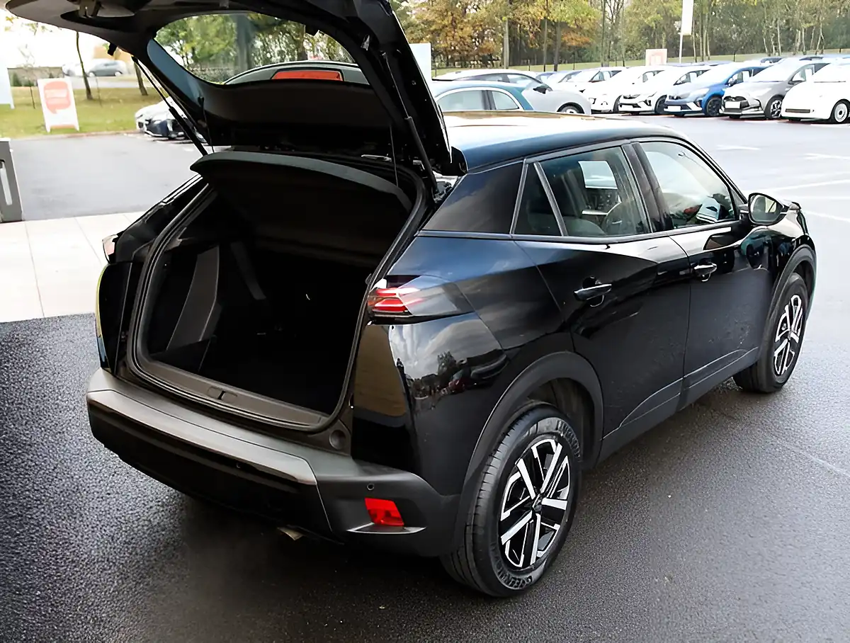 Used 2026 Peugeot 2008 Active Black - Interior and Exterior details 20