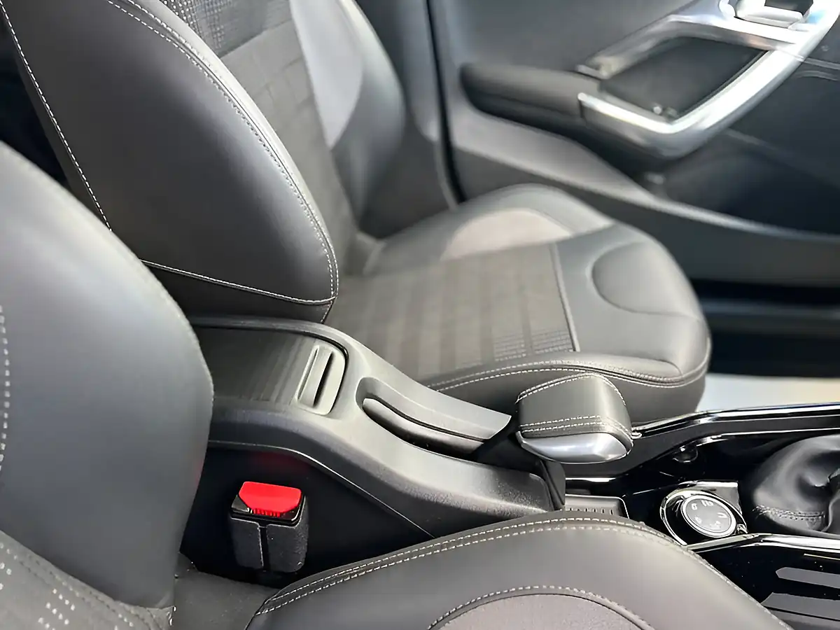 Used 2026 Peugeot 2008 Allure Black - Interior and Exterior details 13