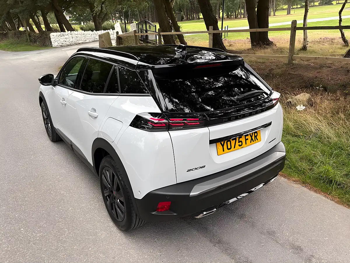 Used 2026 Peugeot 2008 GT Premium White - Interior and Exterior details 12