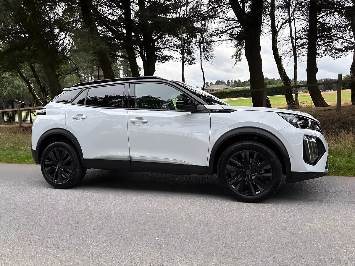 Used 2026 Peugeot 2008 GT Premium White - Interior and Exterior details 3