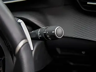Used 2026 Peugeot 2008 GT Vertigo Blue - Interior and Exterior details 11