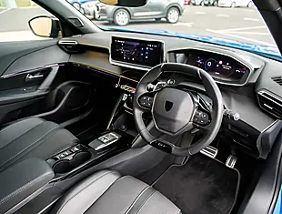 Used 2026 Peugeot 2008 GT Vertigo Blue - Interior and Exterior details 4