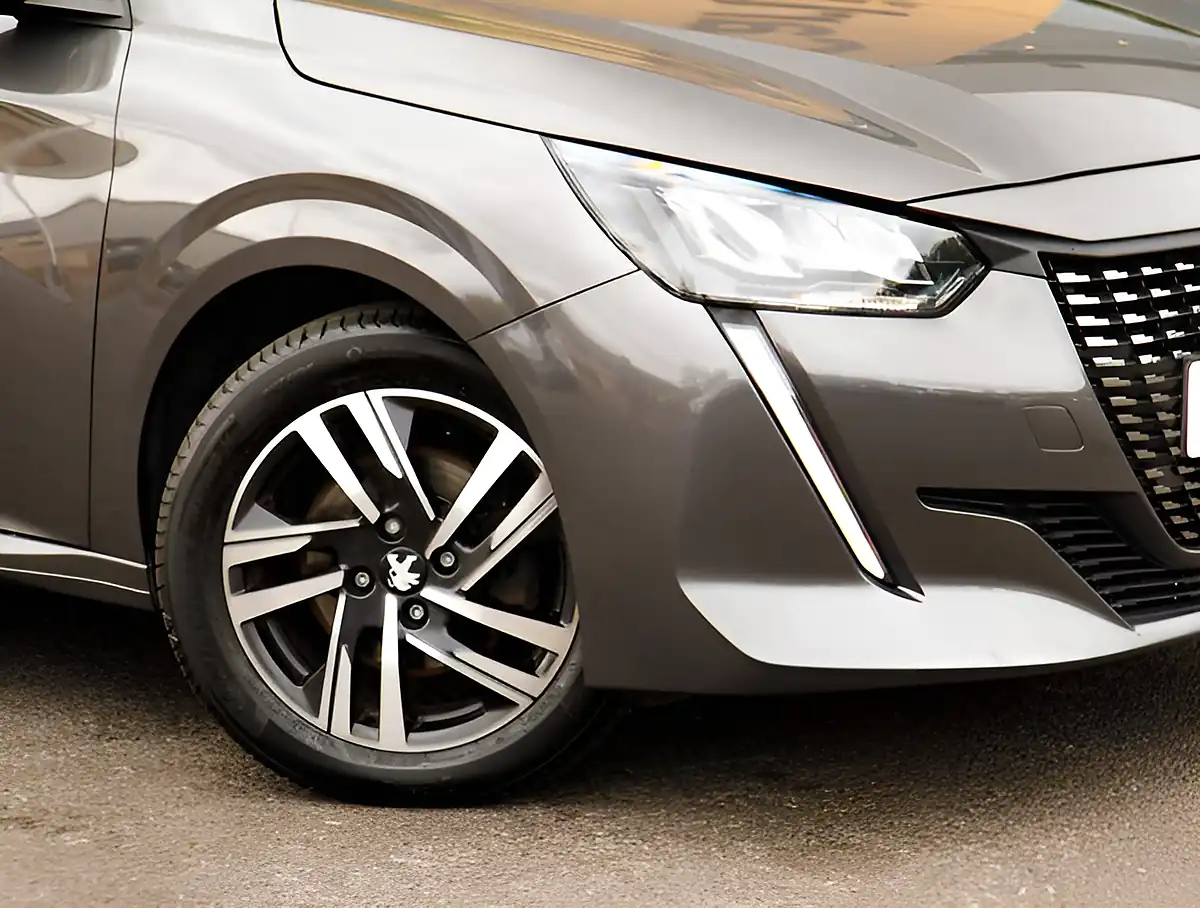 Used 2026 Peugeot 208 Allure Premium S/S Grey - Interior and Exterior details 10