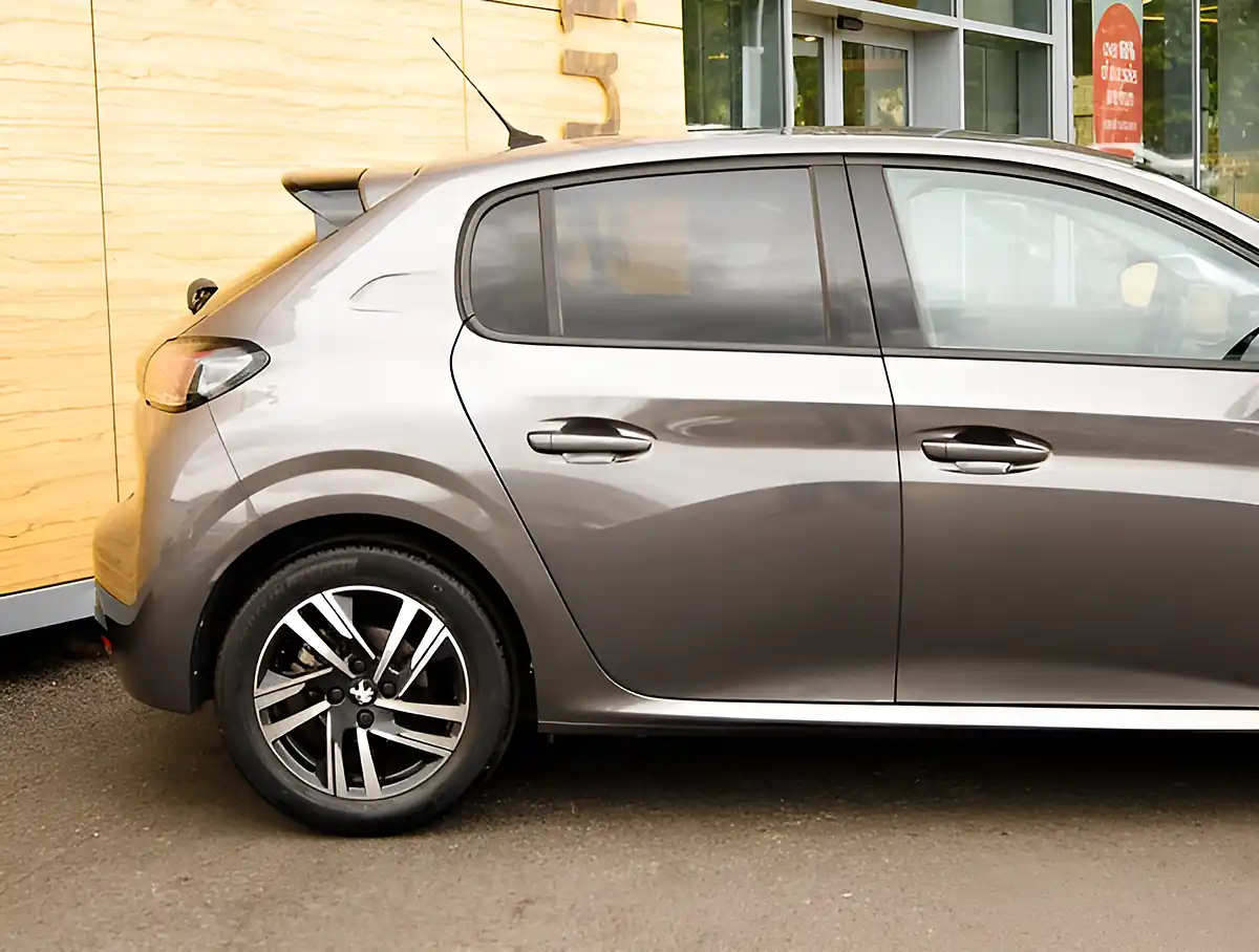 Used 2026 Peugeot 208 Allure Premium S/S Grey - Interior and Exterior details 7