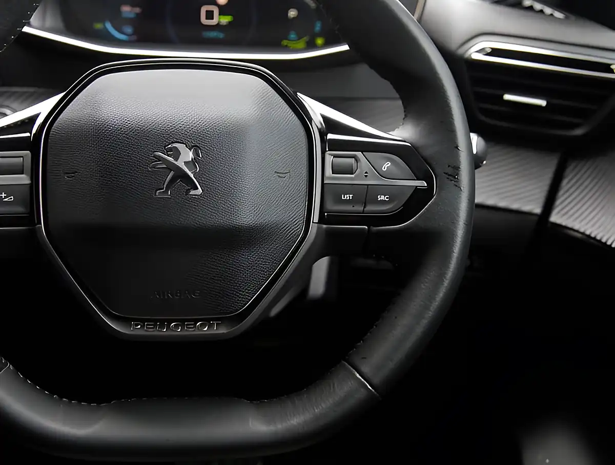 Used 2026 Peugeot 208 Allure Red - Interior and Exterior details 13