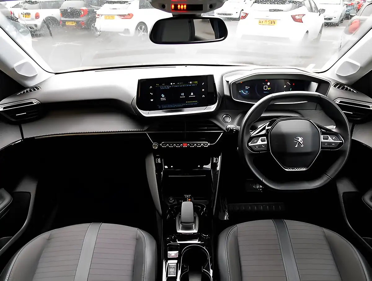 Used 2026 Peugeot 208 Allure Red - Interior and Exterior details 3
