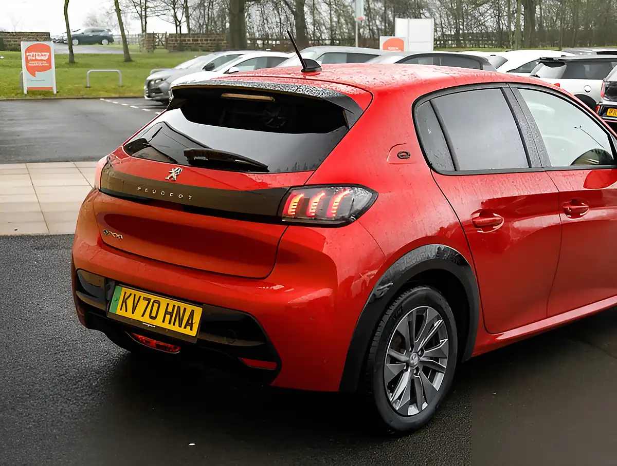 Used 2026 Peugeot 208 Allure Red - Interior and Exterior details 8