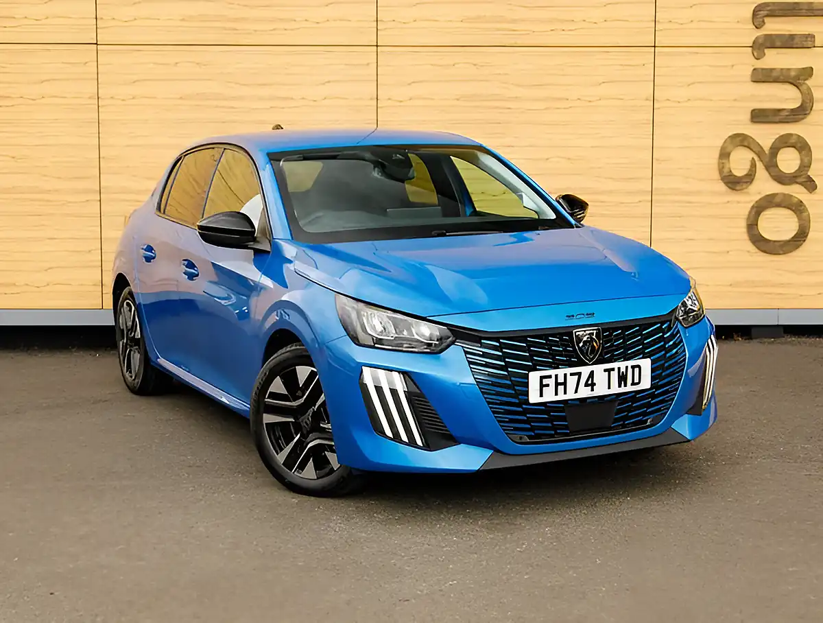 Used 2026 Peugeot 208 Allure S/S Vertigo Blue - Front View