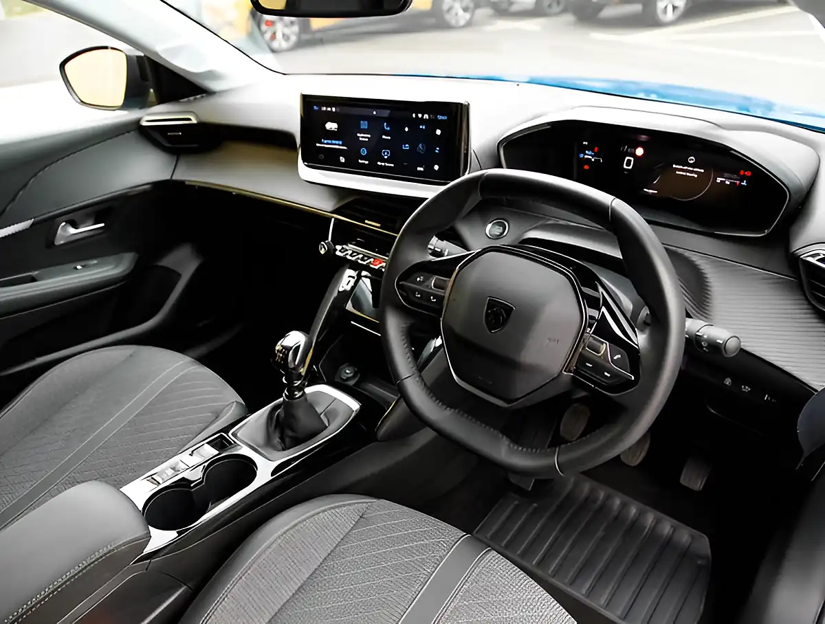 Used 2026 Peugeot 208 Allure S/S Vertigo Blue - Interior and Exterior details 4