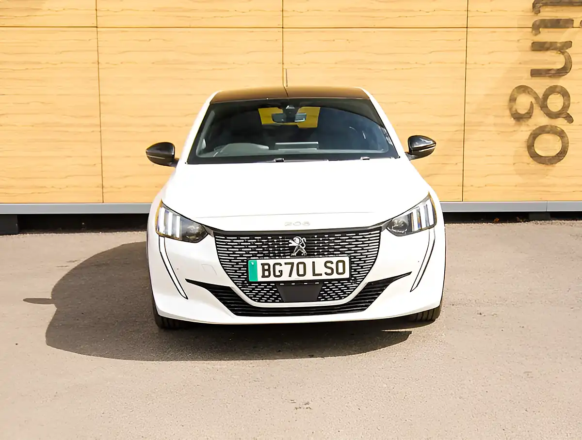 Used 2026 Peugeot 208 GT White - Interior and Exterior details 5