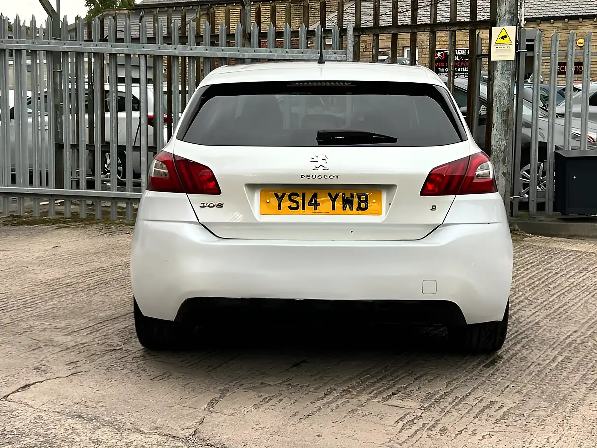Used 2026 Peugeot 308 Active White - Interior and Exterior details 11