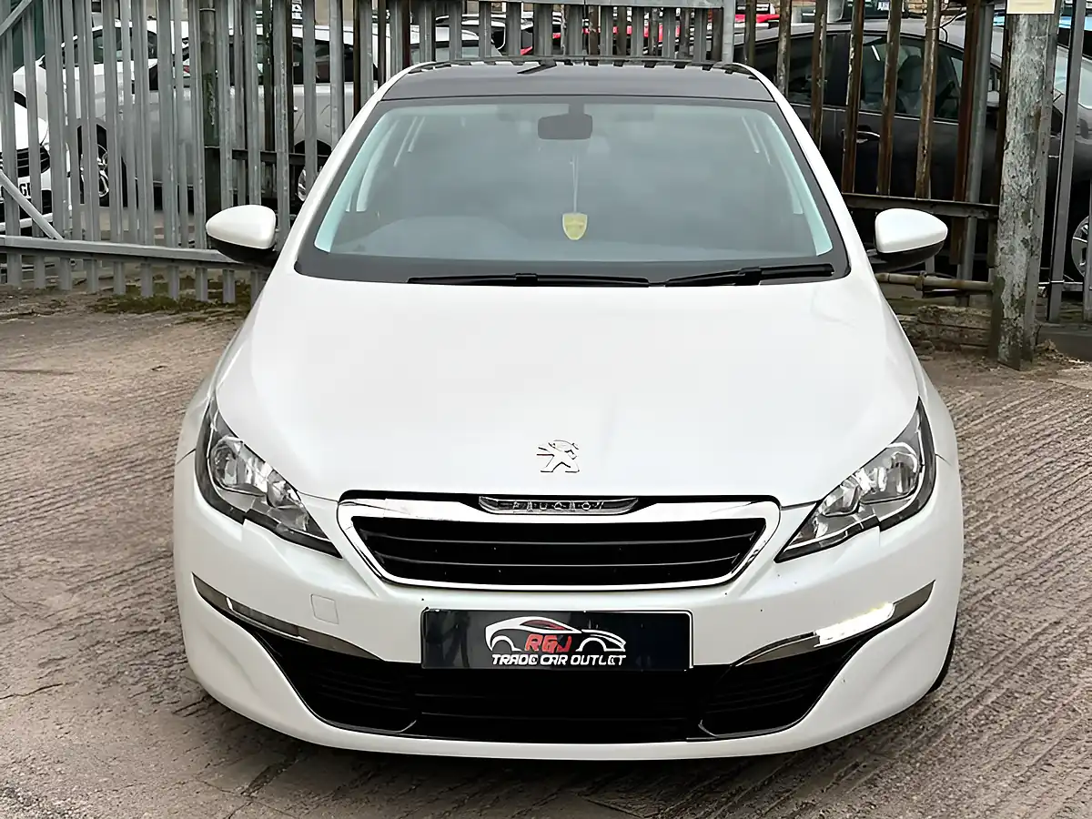 Used 2026 Peugeot 308 Active White - Interior and Exterior details 7