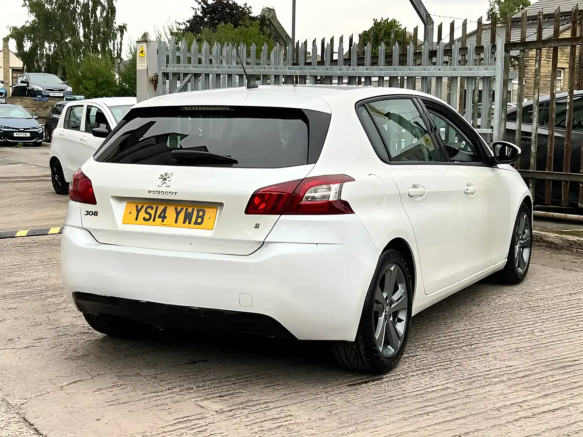 Used 2026 Peugeot 308 Active White - Interior and Exterior details 8