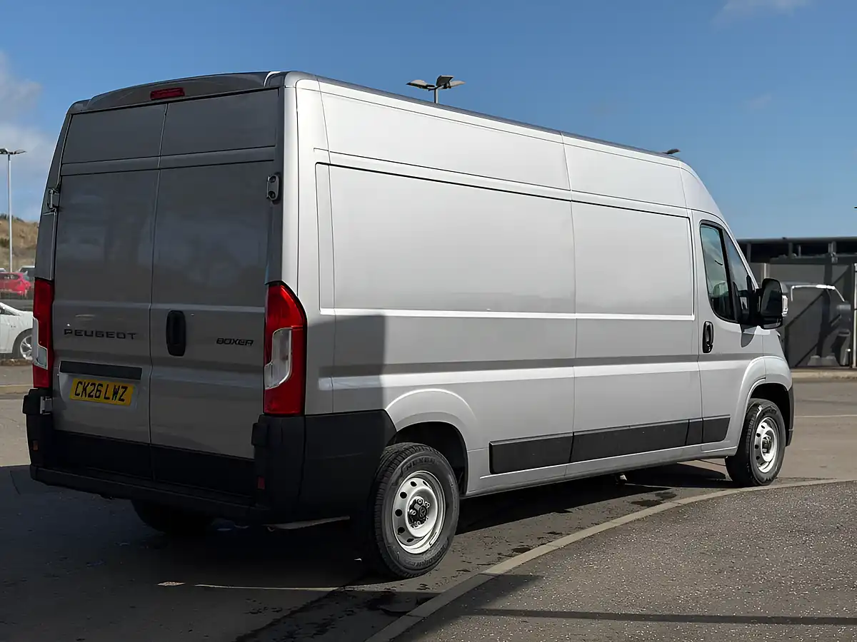 Used 2026 Peugeot Boxer Professional Grey - Interior and Exterior details 11