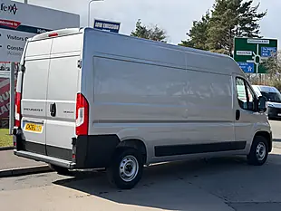 Used 2026 Peugeot Boxer Professional Grey - Interior and Exterior details 4