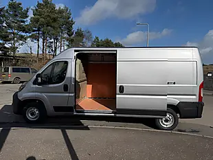 Used 2026 Peugeot Boxer Professional Grey - Interior and Exterior details 7