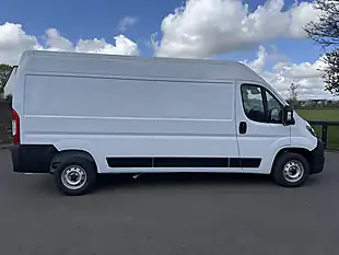 Used 2026 Peugeot Boxer Professional White - Interior and Exterior details 10
