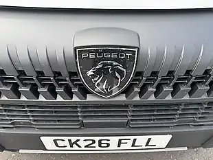 Used 2026 Peugeot Boxer Professional White - Interior and Exterior details 17