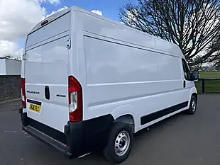 Used 2026 Peugeot Boxer Professional White - Interior and Exterior details 5