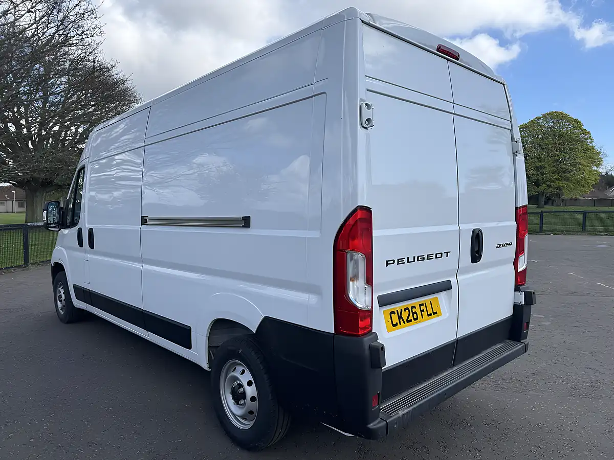 Used 2026 Peugeot Boxer Professional White - Interior and Exterior details 7