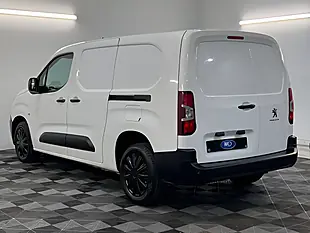 Used 2026 Peugeot Partner Professional L2 White - Interior and Exterior details 7
