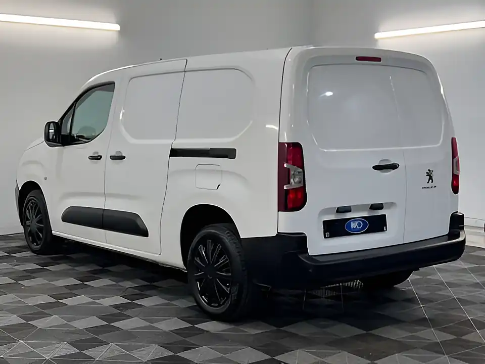 Used 2026 Peugeot Partner Professional L2 White - Interior and Exterior details 7