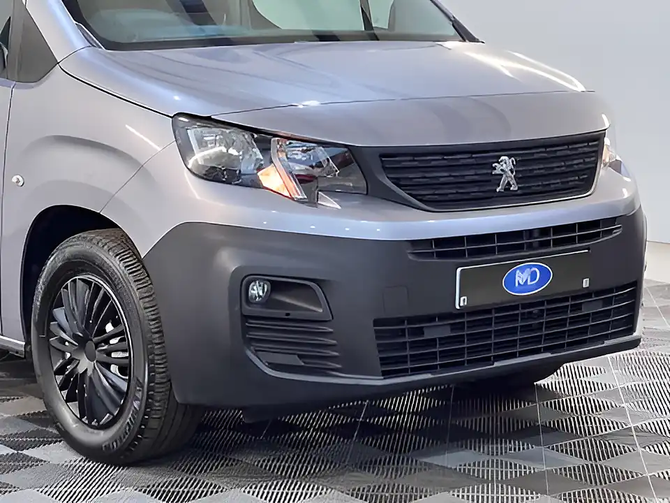 Used 2026 Peugeot Partner Professional Premium+ Cumulus Grey - Interior and Exterior details 17
