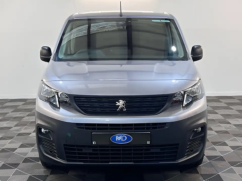 Used 2026 Peugeot Partner Professional Premium+ Cumulus Grey - Interior and Exterior details 9