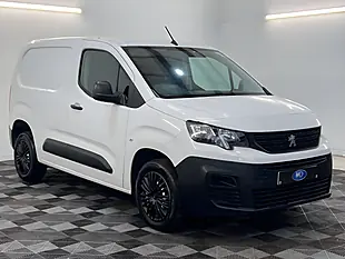 Used 2026 Peugeot Partner Professional Premium+ Ice White - Interior and Exterior details 20