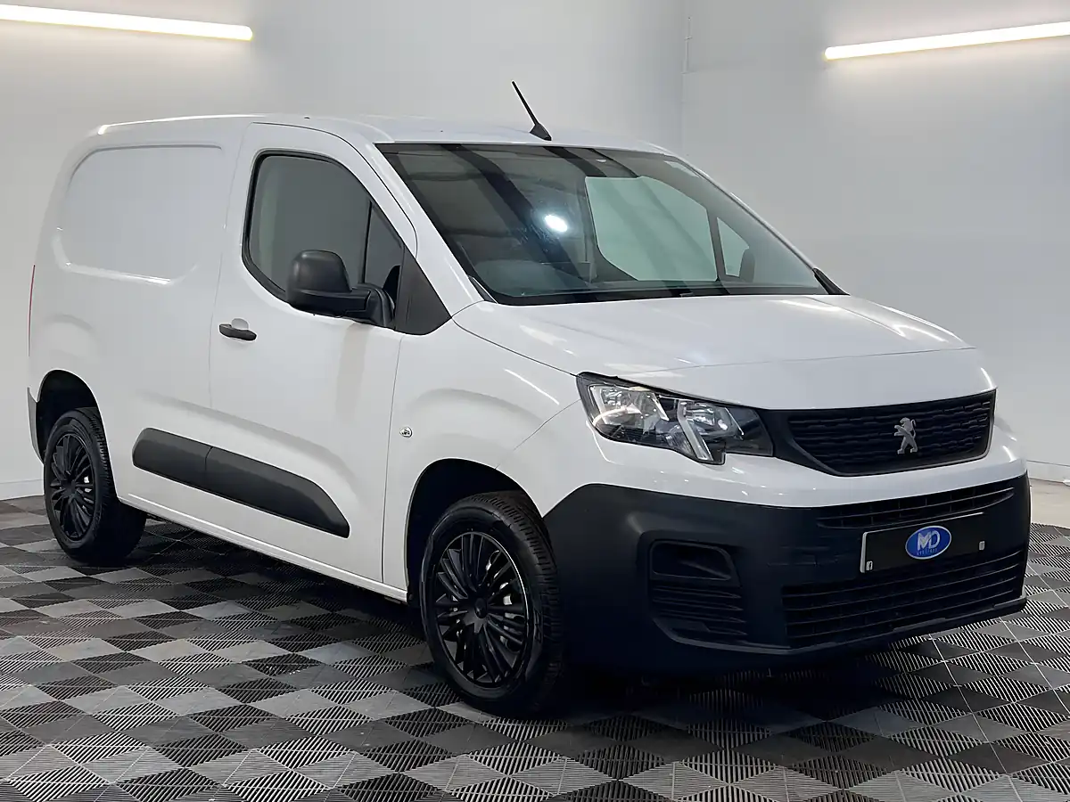 Used 2026 Peugeot Partner Professional Premium+ Ice White - Interior and Exterior details 20