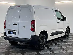 Used 2026 Peugeot Partner Professional Premium+ Ice White - Interior and Exterior details 3