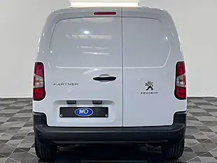 Used 2026 Peugeot Partner Professional Premium+ Ice White - Interior and Exterior details 5