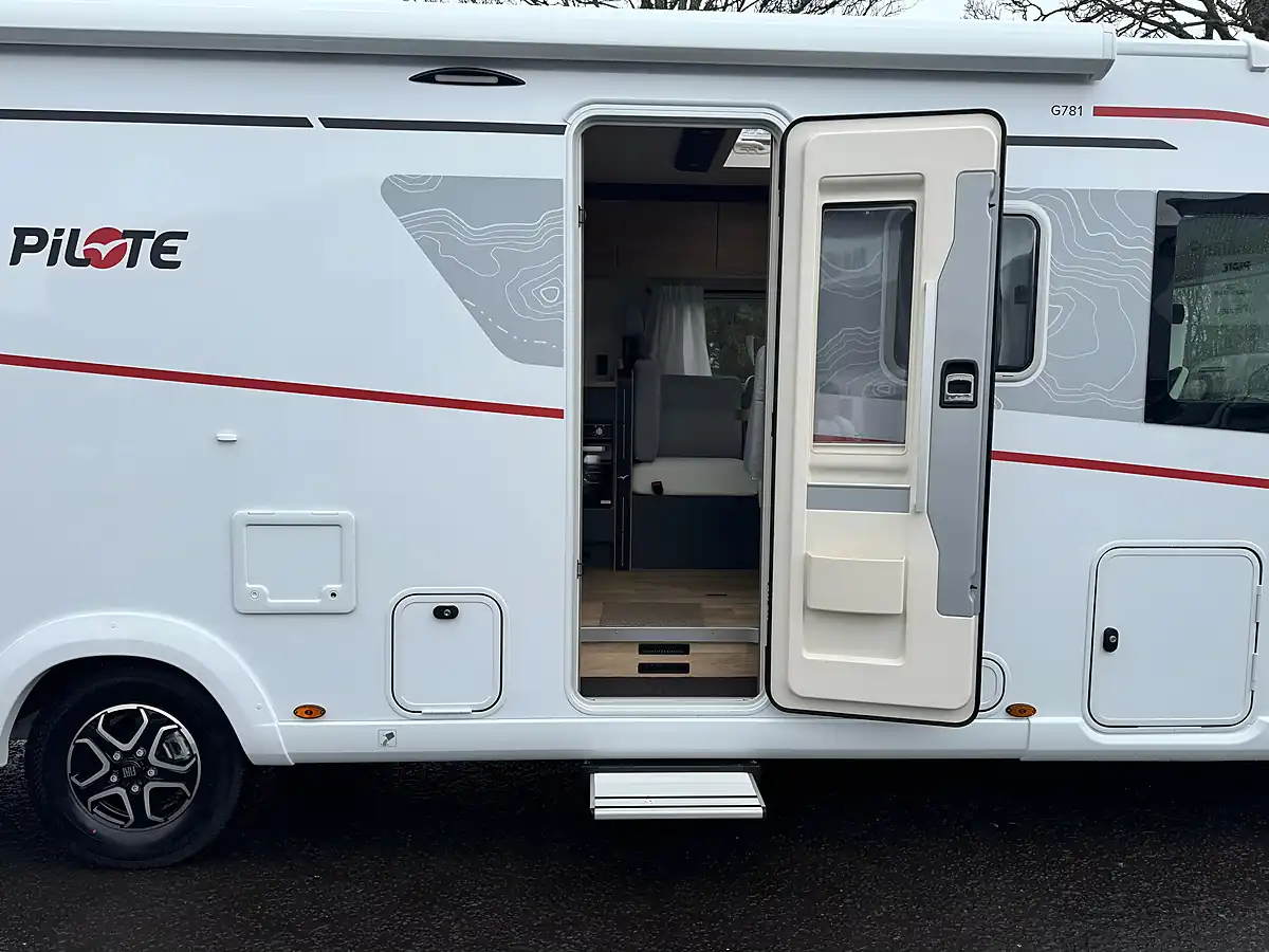 Used 2026 Pilote a-Class End Bedroom - Interior and Exterior details 13