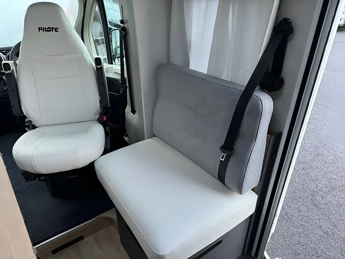 Used 2026 Pilote P740FC Evidence - Interior and Exterior details 10