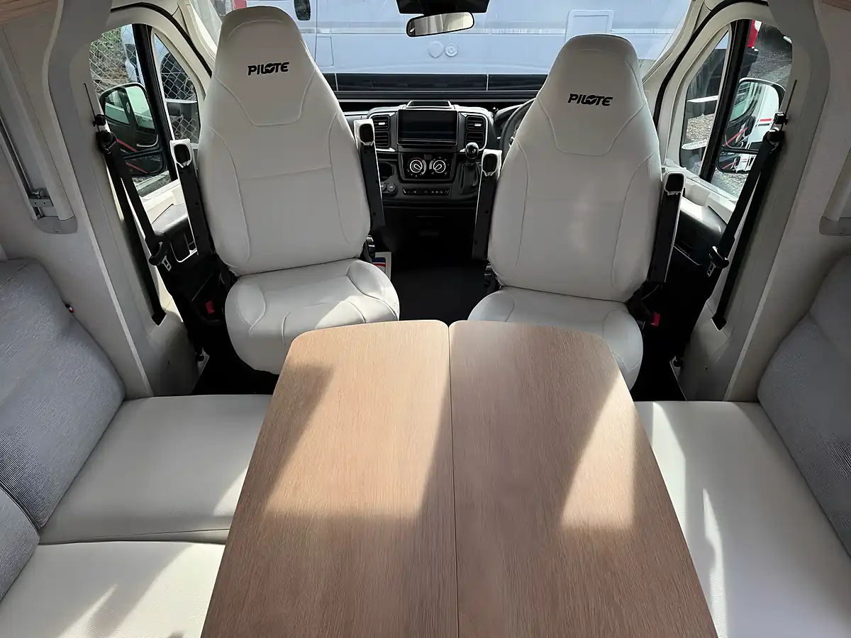 Used 2026 Pilote P740FGJ Evidence Black - Interior and Exterior details 10