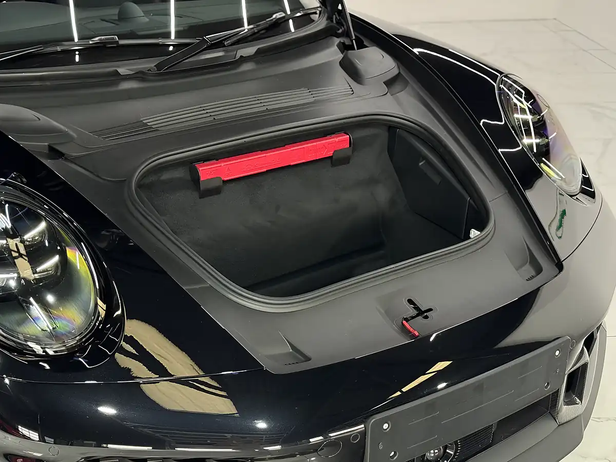 Used 2026 Porsche 911 Carrera Gts Black - Interior and Exterior details 12