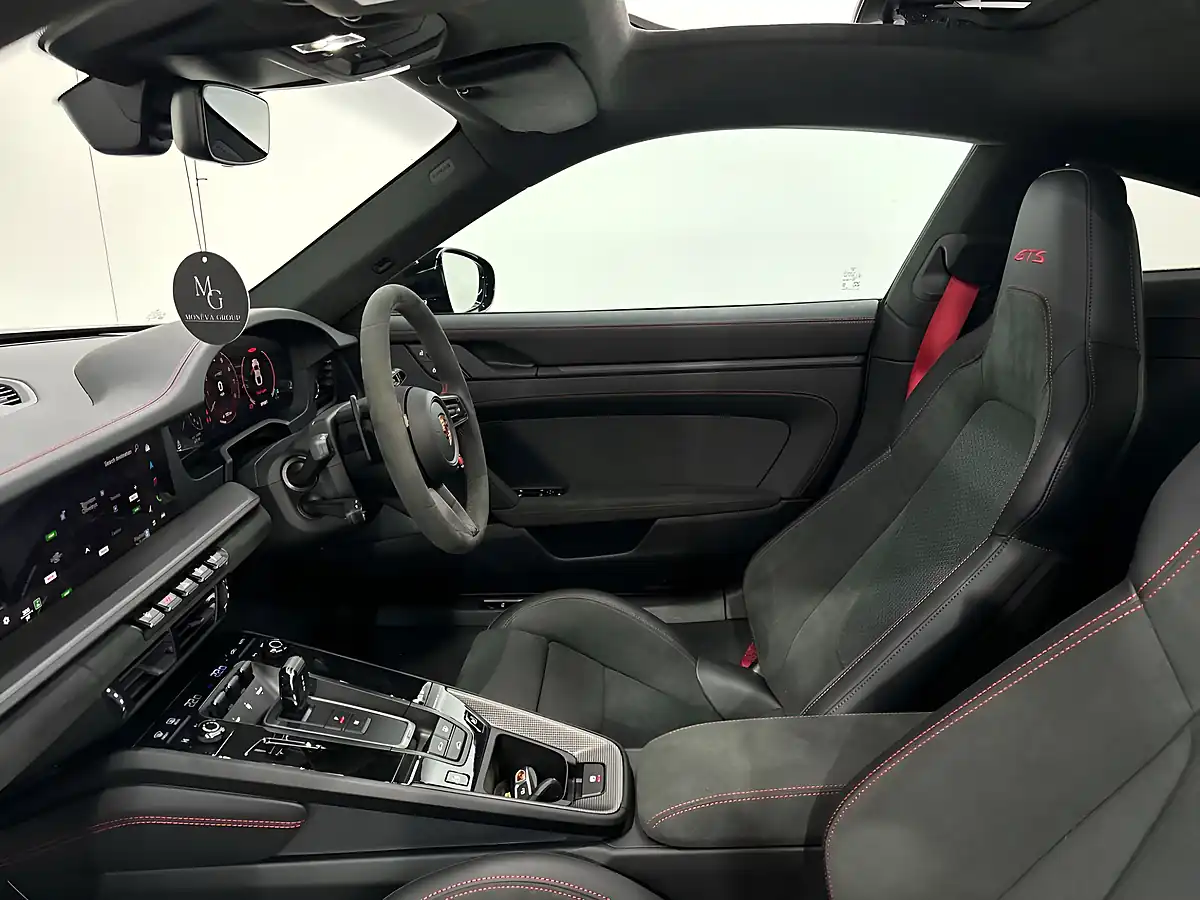 Used 2026 Porsche 911 Carrera Gts Black - Interior and Exterior details 15