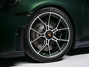 Used 2026 Porsche 911 GT3 Earls Court 51 Edition Earls Court Green - Interior and Exterior details 17