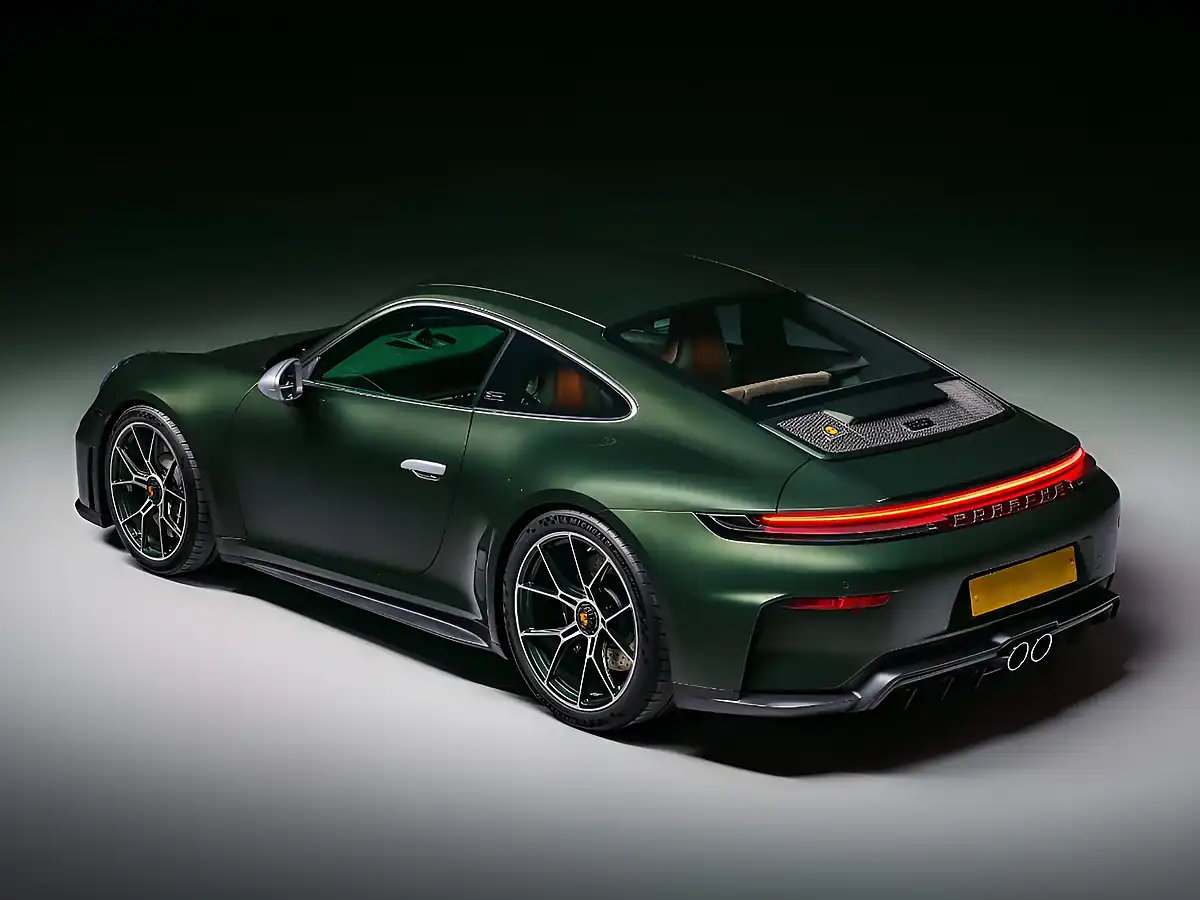 Used 2026 Porsche 911 GT3 Earls Court 51 Edition Earls Court Green - Interior and Exterior details 3