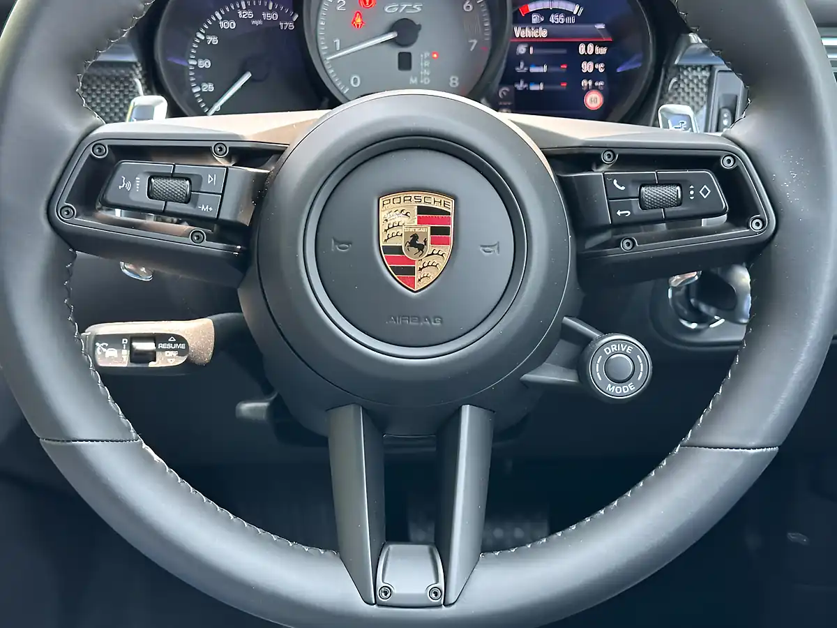 Used 2026 Porsche Macan Gts Jet Black - Interior and Exterior details 14