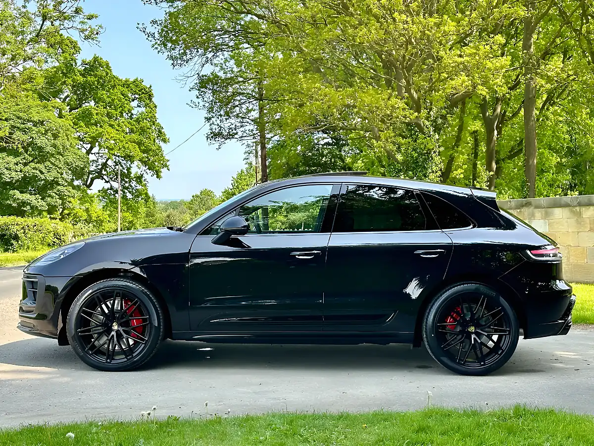 Used 2026 Porsche Macan Gts Jet Black - Interior and Exterior details 4