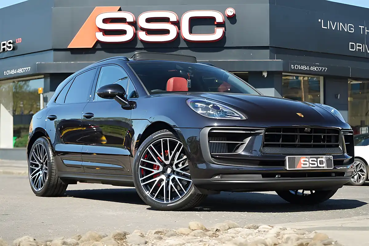 Used 2026 Porsche Macan S Jet Black Metallic - Front View