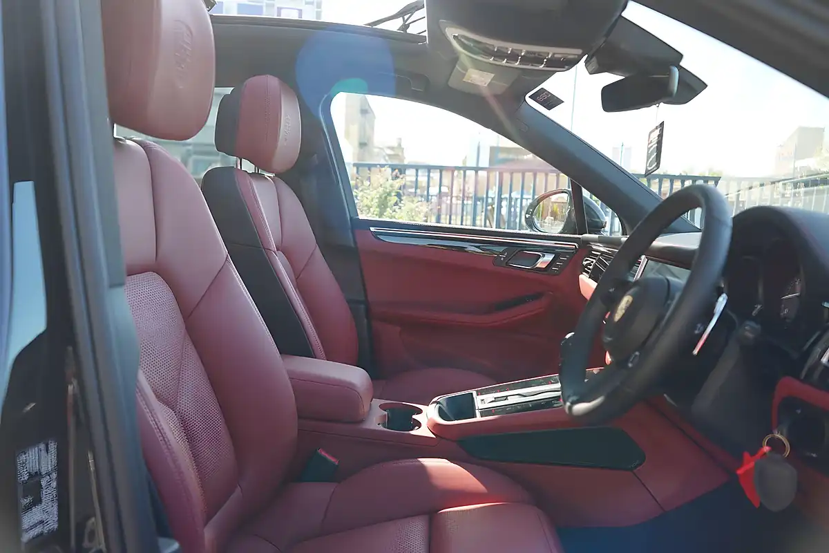 Used 2026 Porsche Macan S Jet Black Metallic - Interior and Exterior details 12