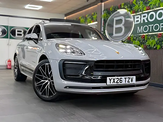 2026 Porsche Macan T PDK