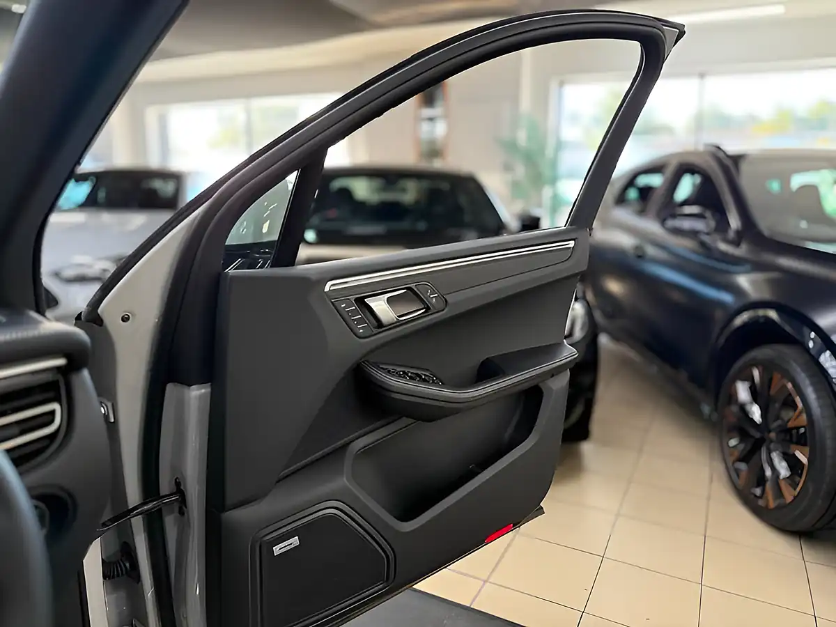 Used 2026 Porsche Macan T Grey - Interior and Exterior details 13